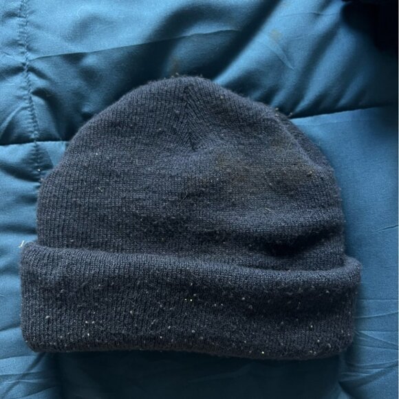 Trendy Navy Blue Beanie – Cozy & Cool! - Picture 2 of 2